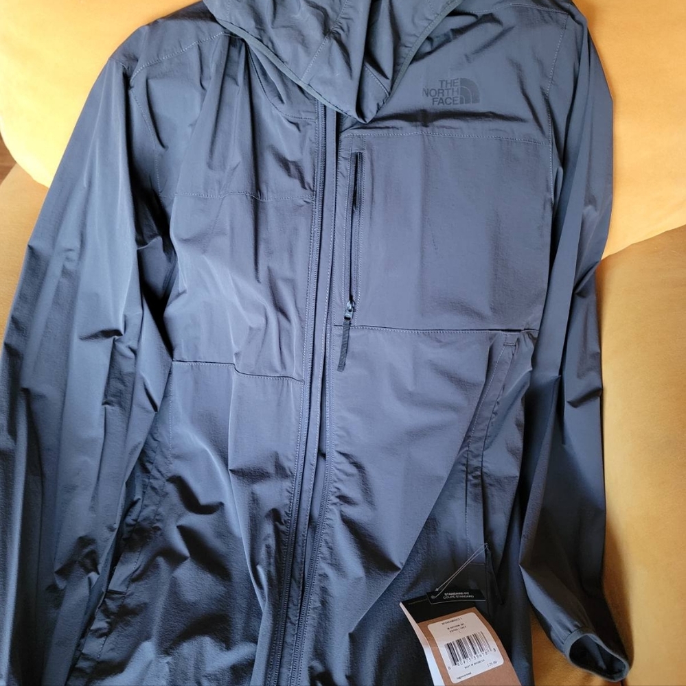 Men's North Face windbreaker